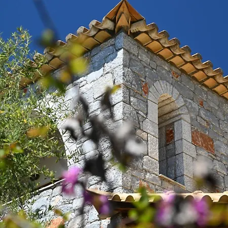 Mouses Apartments-kardamyli * Kardamyli
