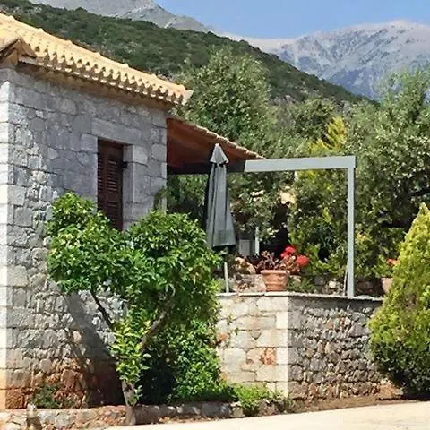 Mouses Apartments-kardamyli