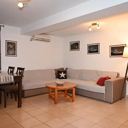 Дом отдыха Mouses Apartments-kardamyli