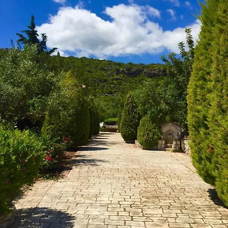 Mouses Apartments-kardamyli Vakantiehuis