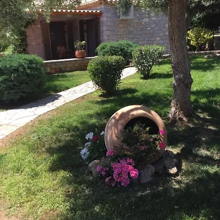 Mouses Apartments-kardamyli