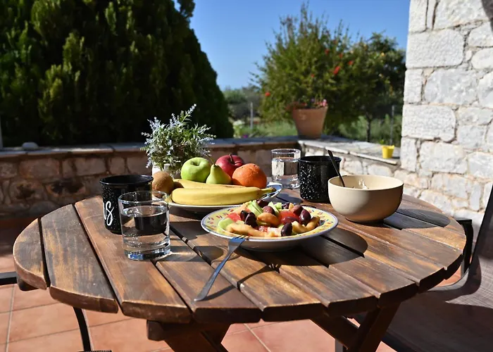 Mouses Apartments-kardamyli * Кардамили