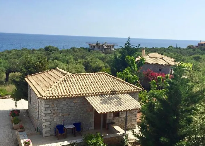 Mouses Apartments-kardamyli Кардамили