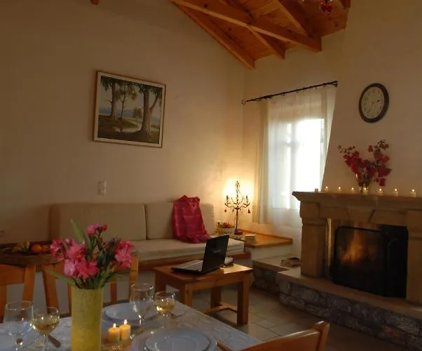 בית נופש Mouses Apartments-kardamyli *